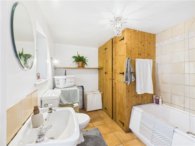 3 Talbot Place, Tramore, Waterford