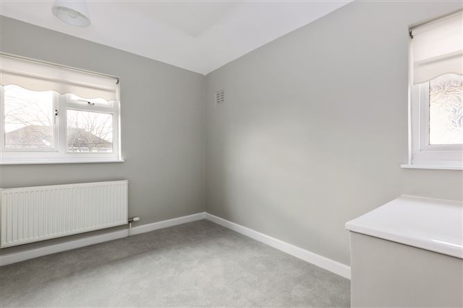 67 Shanowen Grove, Santry, Dublin 9
