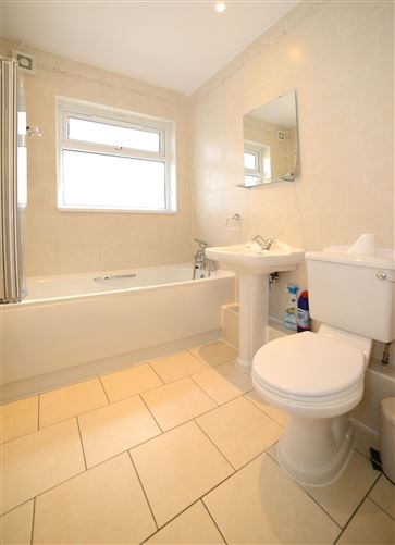 8 Rye River Crescent, Leixlip, Kildare