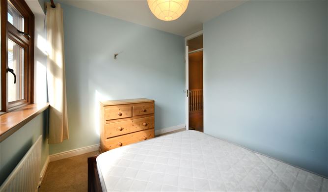 8 Rye River Crescent, Leixlip, Kildare