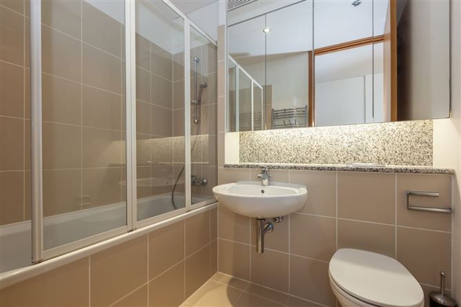 Apartment 18, Hill Of Down House, Spencer Dock, IFSC,   Dublin 1