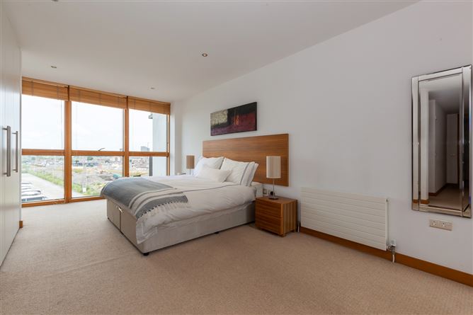 Apartment 18, Hill Of Down House, Spencer Dock, IFSC,   Dublin 1