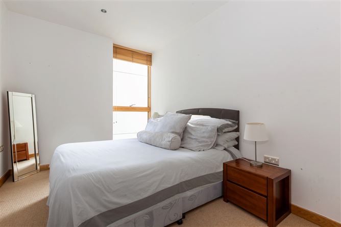 Apartment 18, Hill Of Down House, Spencer Dock, IFSC,   Dublin 1