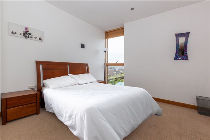 Apartment 18, Hill Of Down House, Spencer Dock, IFSC,   Dublin 1