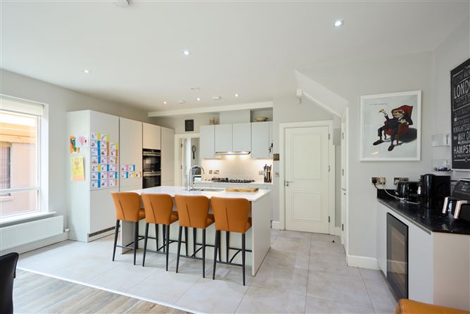 15 Norabrook, Howth Road, Clontarf, Dublin 3