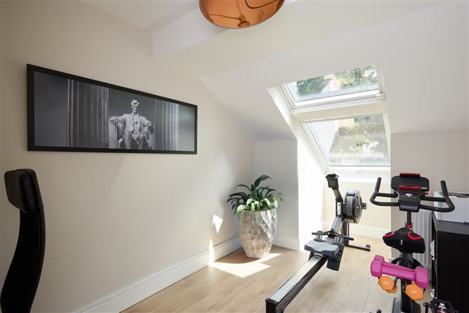 15 Norabrook, Howth Road, Clontarf, Dublin 3