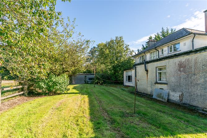 Crosscool House On c. 1.1 Acres, Edmondstown, Blessington, Wicklow