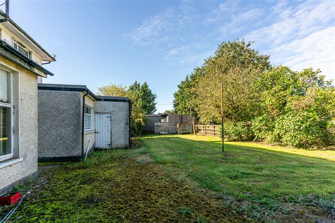 Crosscool House On c. 1.1 Acres, Edmondstown, Blessington, Wicklow