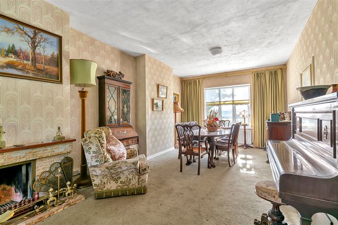 Crosscool House On c. 1.1 Acres, Edmondstown, Blessington, Wicklow