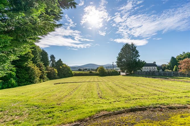 Crosscool House On c. 1.1 Acres, Edmondstown, Blessington, Wicklow