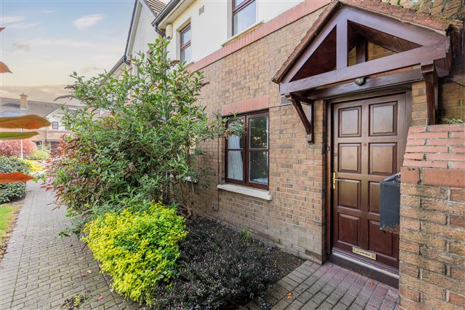 https://photos-a.propertyimages.ie/media/2/8/8/4923882/e0c93e09-1582-486a-ba64-72c7affb51c9_l.jpg