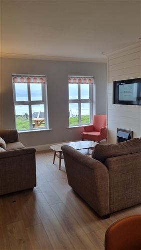 Classic Beach Cottage 1,