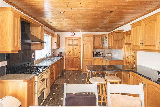 Kilbarrymeaden, Kill, Waterford