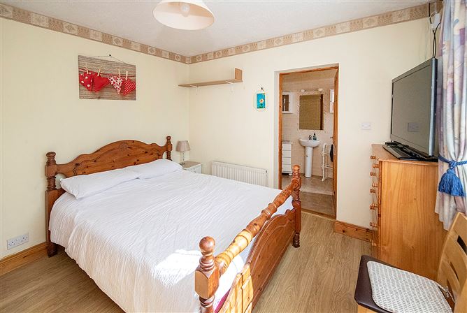 Kilbarrymeaden, Kill, Waterford