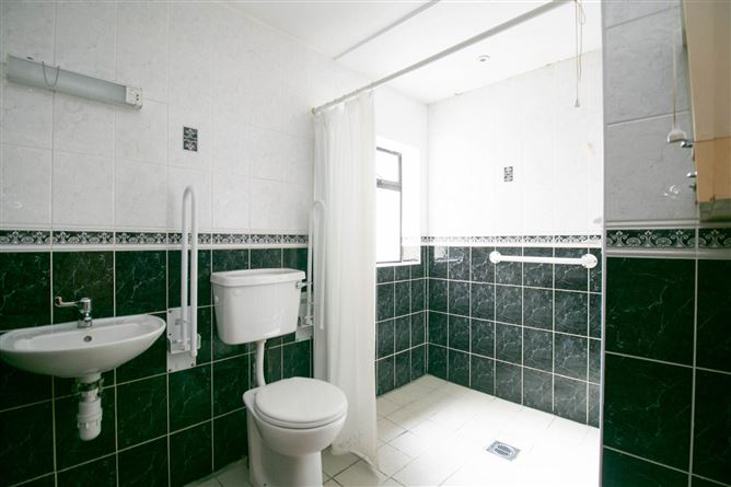 12 Percy French Park, Ballyjamesduff, County Cavan