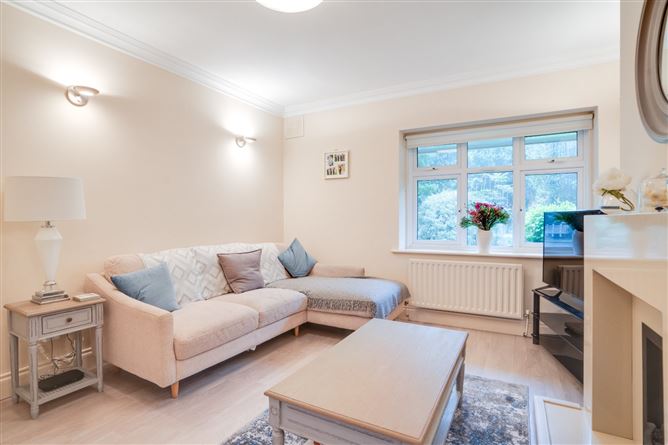 9 Hampton Park, St. Helens Wood, Booterstown, Co. Dublin