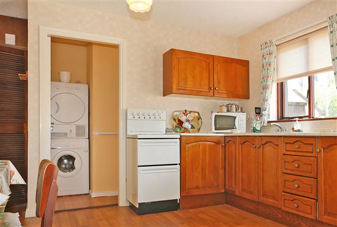 3 The Grove, Shannon, Co. Clare
