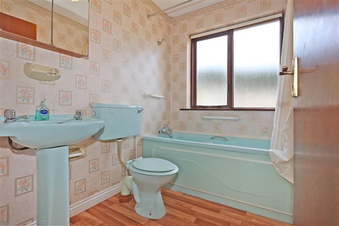 3 The Grove, Shannon, Co. Clare