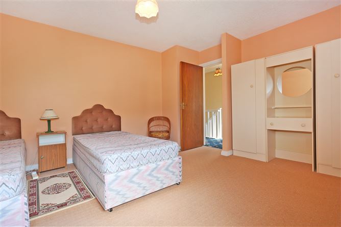 3 The Grove, Shannon, Co. Clare