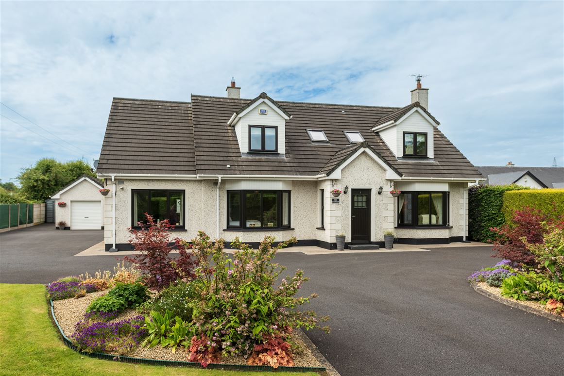 The Laurels, Dunnstown, Two Mile House, Kildare