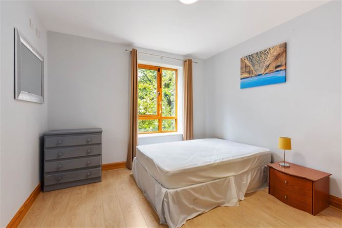 Apartment 5, Friarsland Crescent, Roebuck Road, Clonskeagh, Dublin 14, County Dublin