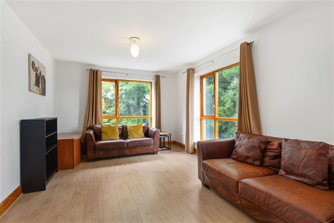 Apartment 5, Friarsland Crescent, Roebuck Road, Clonskeagh, Dublin 14, County Dublin