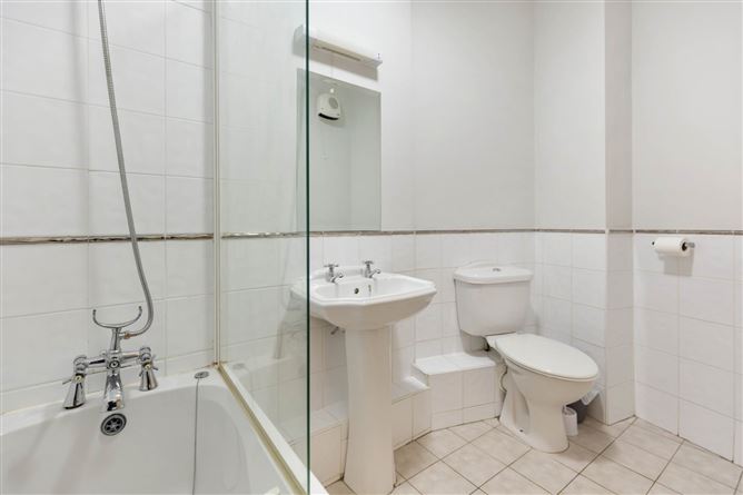 Apartment 5, Friarsland Crescent, Roebuck Road, Clonskeagh, Dublin 14, County Dublin