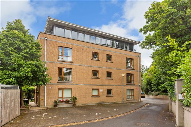 Apartment 5, Friarsland Crescent, Roebuck Road, Clonskeagh, Dublin 14, County Dublin