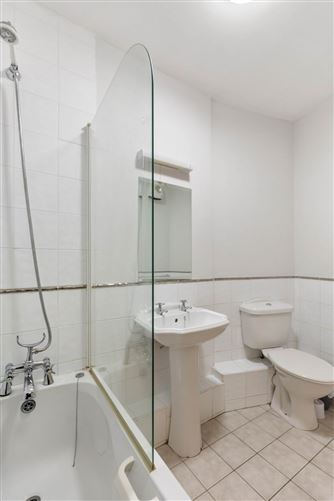 Apartment 5, Friarsland Crescent, Roebuck Road, Clonskeagh, Dublin 14, County Dublin