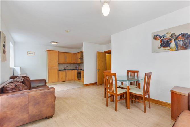 Apartment 5, Friarsland Crescent, Roebuck Road, Clonskeagh, Dublin 14, County Dublin
