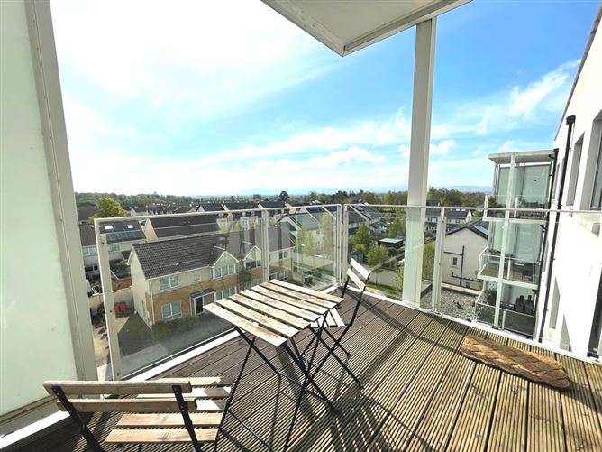 Crofton Hall, Hamilton Park, Castleknock, Dublin 15