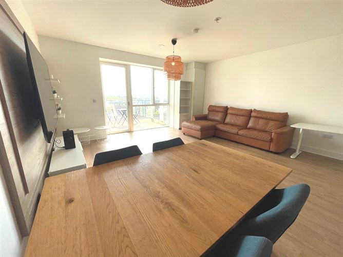 Crofton Hall, Hamilton Park, Castleknock, Dublin 15