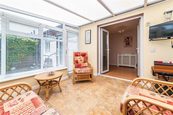https://photos-a.propertyimages.ie/media/2/8/9/5010982/25ca0bed-ec84-41b2-9e11-9f51e2dadca3_l.jpg