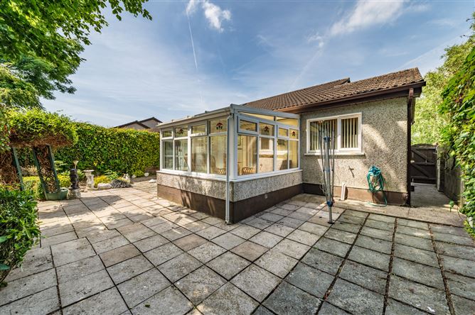 https://photos-a.propertyimages.ie/media/2/8/9/5010982/25ca0bed-ec84-41b2-9e11-9f51e2dadca3_l.jpg