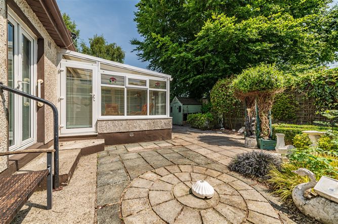 https://photos-a.propertyimages.ie/media/2/8/9/5010982/25ca0bed-ec84-41b2-9e11-9f51e2dadca3_l.jpg