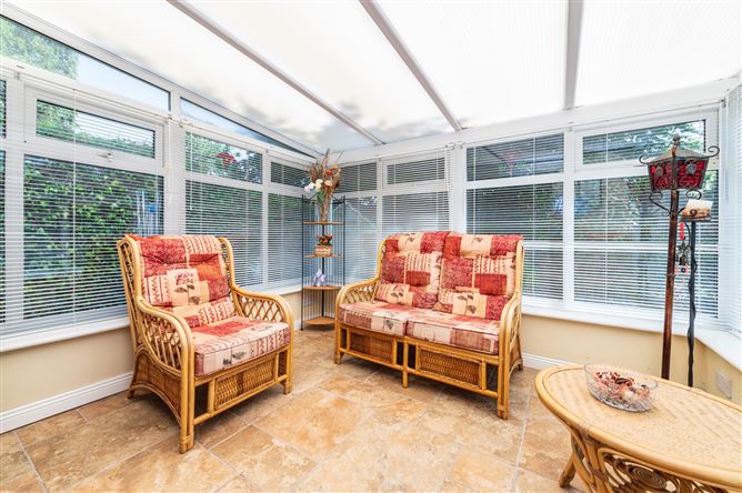 https://photos-a.propertyimages.ie/media/2/8/9/5010982/25ca0bed-ec84-41b2-9e11-9f51e2dadca3_l.jpg