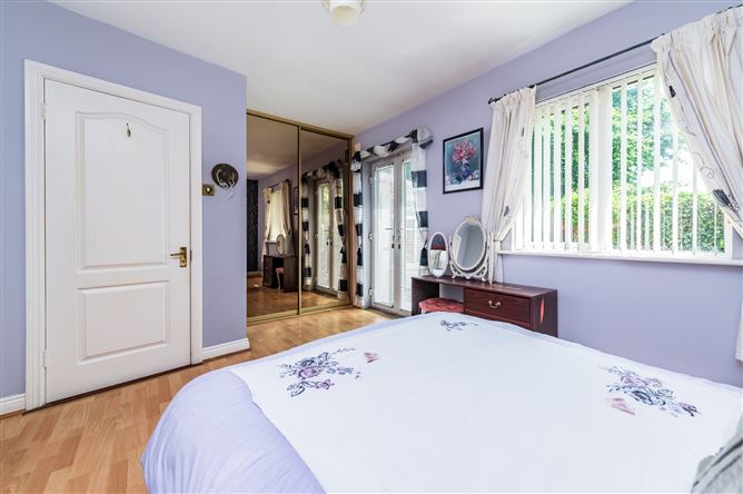 https://photos-a.propertyimages.ie/media/2/8/9/5010982/25ca0bed-ec84-41b2-9e11-9f51e2dadca3_l.jpg