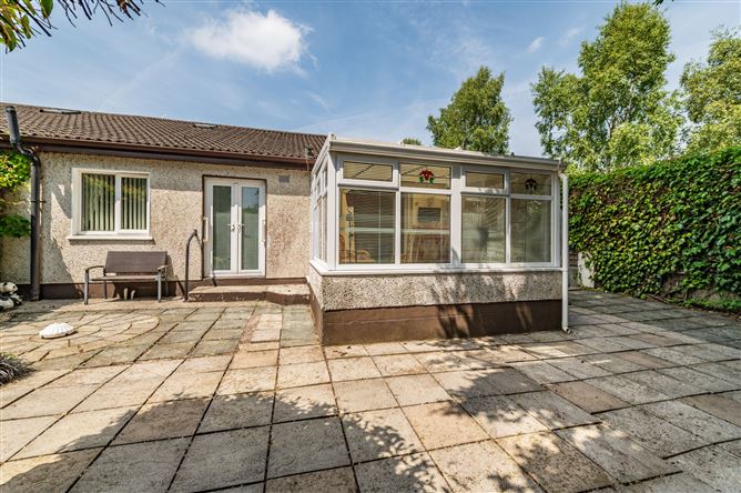 https://photos-a.propertyimages.ie/media/2/8/9/5010982/25ca0bed-ec84-41b2-9e11-9f51e2dadca3_l.jpg
