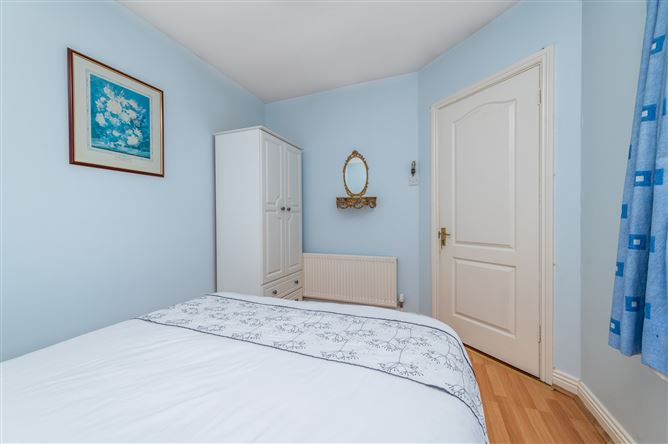 https://photos-a.propertyimages.ie/media/2/8/9/5010982/25ca0bed-ec84-41b2-9e11-9f51e2dadca3_l.jpg
