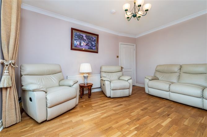https://photos-a.propertyimages.ie/media/2/8/9/5010982/25ca0bed-ec84-41b2-9e11-9f51e2dadca3_l.jpg