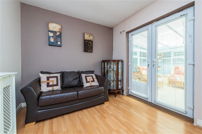 https://photos-a.propertyimages.ie/media/2/8/9/5010982/25ca0bed-ec84-41b2-9e11-9f51e2dadca3_l.jpg