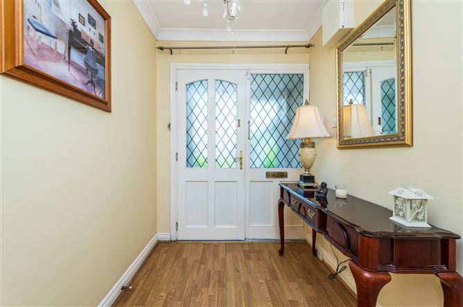 https://photos-a.propertyimages.ie/media/2/8/9/5010982/25ca0bed-ec84-41b2-9e11-9f51e2dadca3_l.jpg