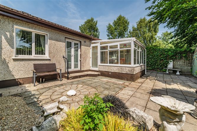 https://photos-a.propertyimages.ie/media/2/8/9/5010982/25ca0bed-ec84-41b2-9e11-9f51e2dadca3_l.jpg