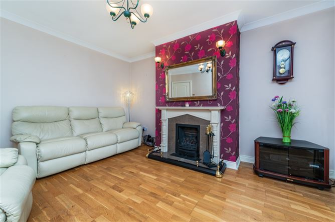https://photos-a.propertyimages.ie/media/2/8/9/5010982/25ca0bed-ec84-41b2-9e11-9f51e2dadca3_l.jpg