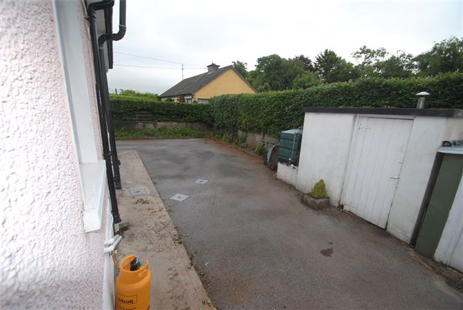 6 Church Avenue, Templemore, Co. Tipperary