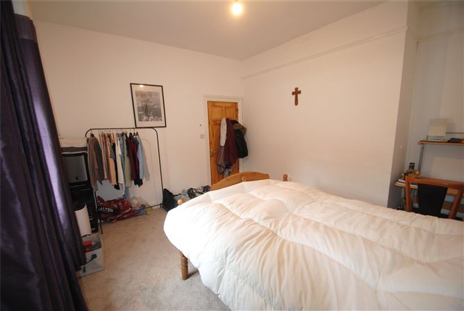6 Church Avenue, Templemore, Co. Tipperary