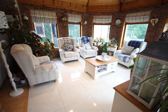 4 Heatherfield Lawn, Carrigaline, Cork