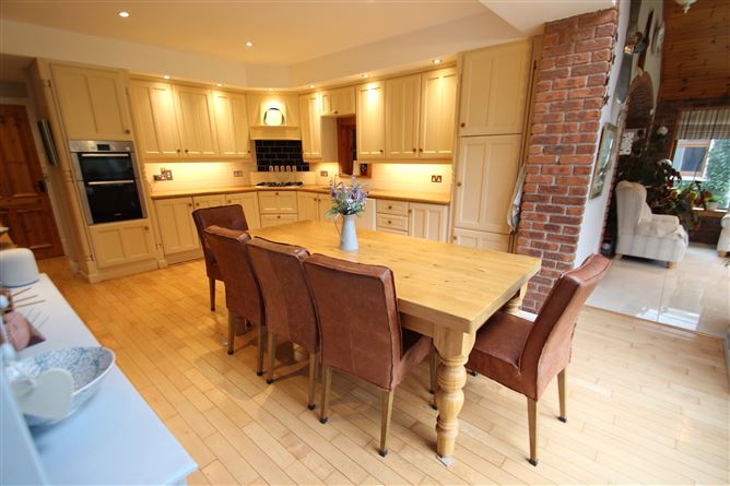 4 Heatherfield Lawn, Carrigaline, Cork