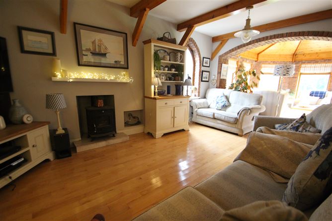 4 Heatherfield Lawn, Carrigaline, Cork