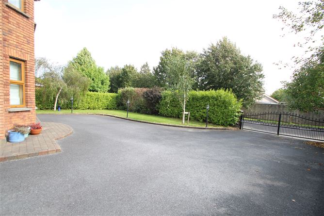 4 Heatherfield Lawn, Carrigaline, Cork